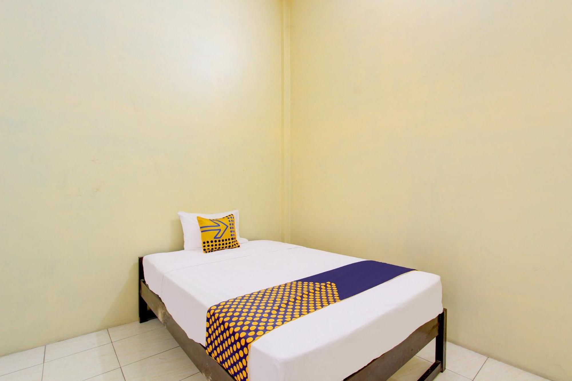 Spot On 93245 Guest House Mulia Dua Syariah Klaten ภายนอก รูปภาพ