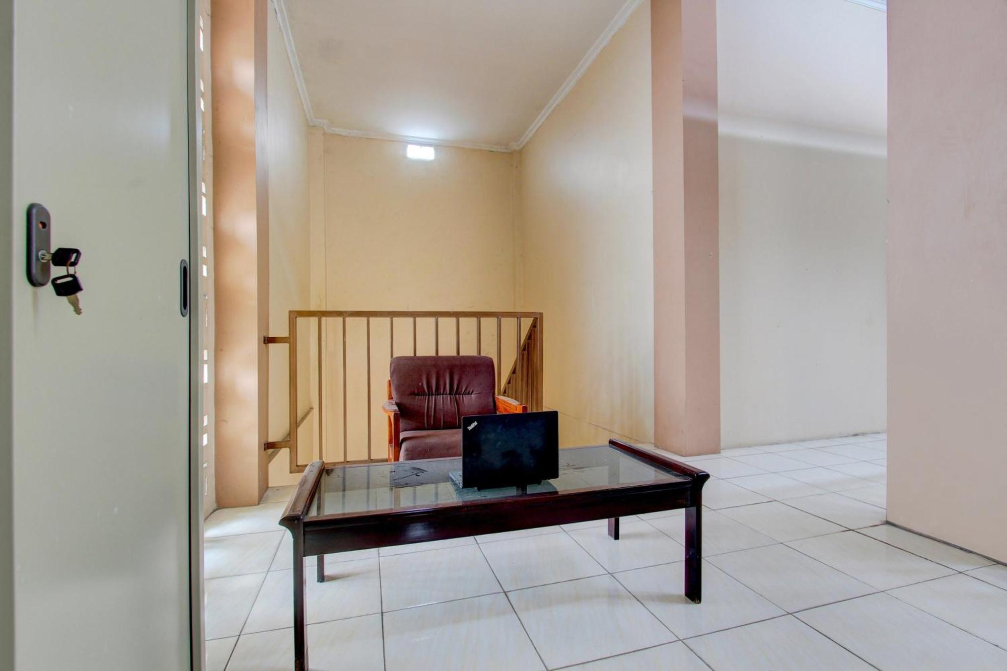Spot On 93245 Guest House Mulia Dua Syariah Klaten ภายนอก รูปภาพ