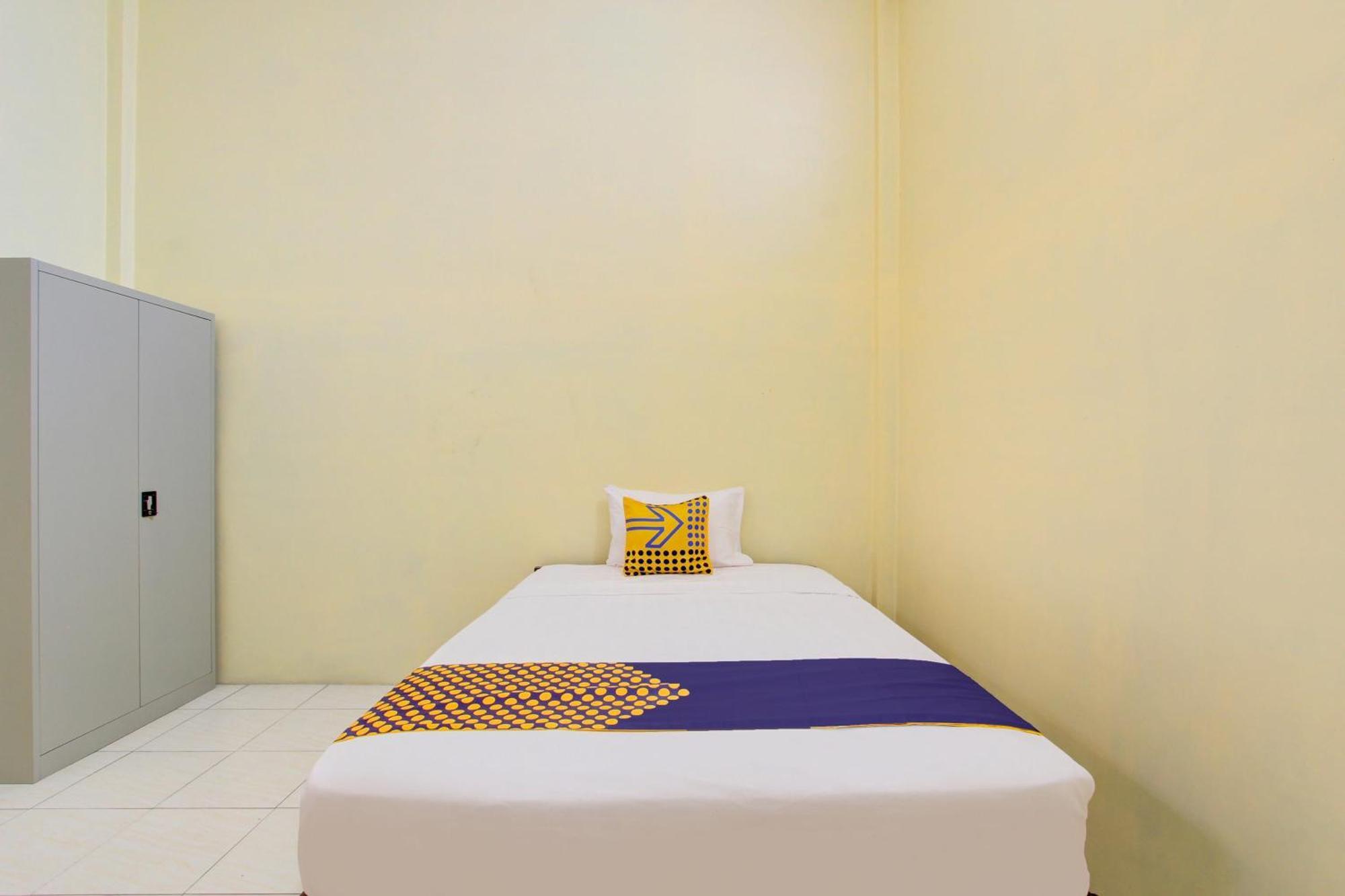Spot On 93245 Guest House Mulia Dua Syariah Klaten ภายนอก รูปภาพ